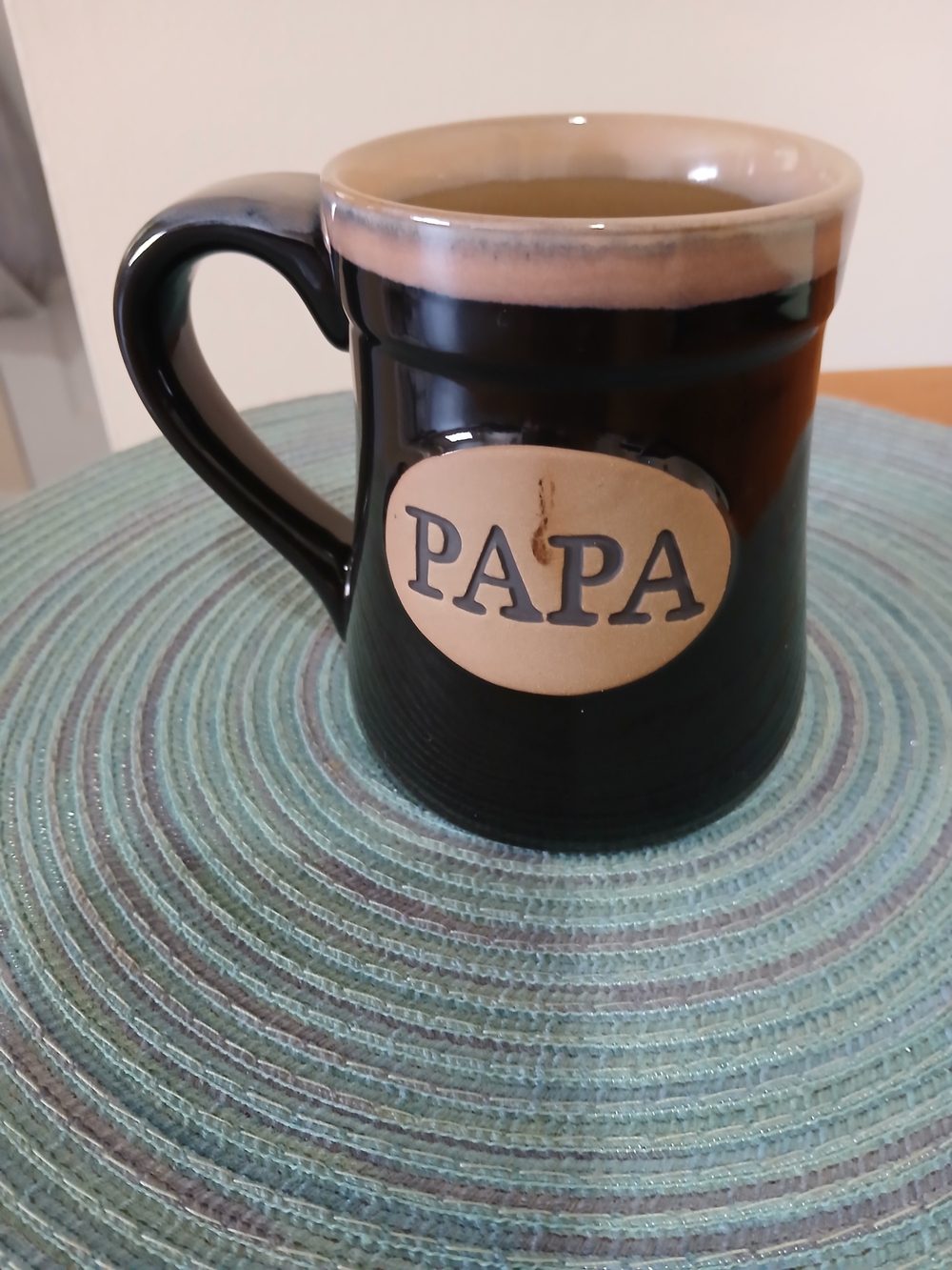 Papa Ceramic Coffee Mug in Black and Tan